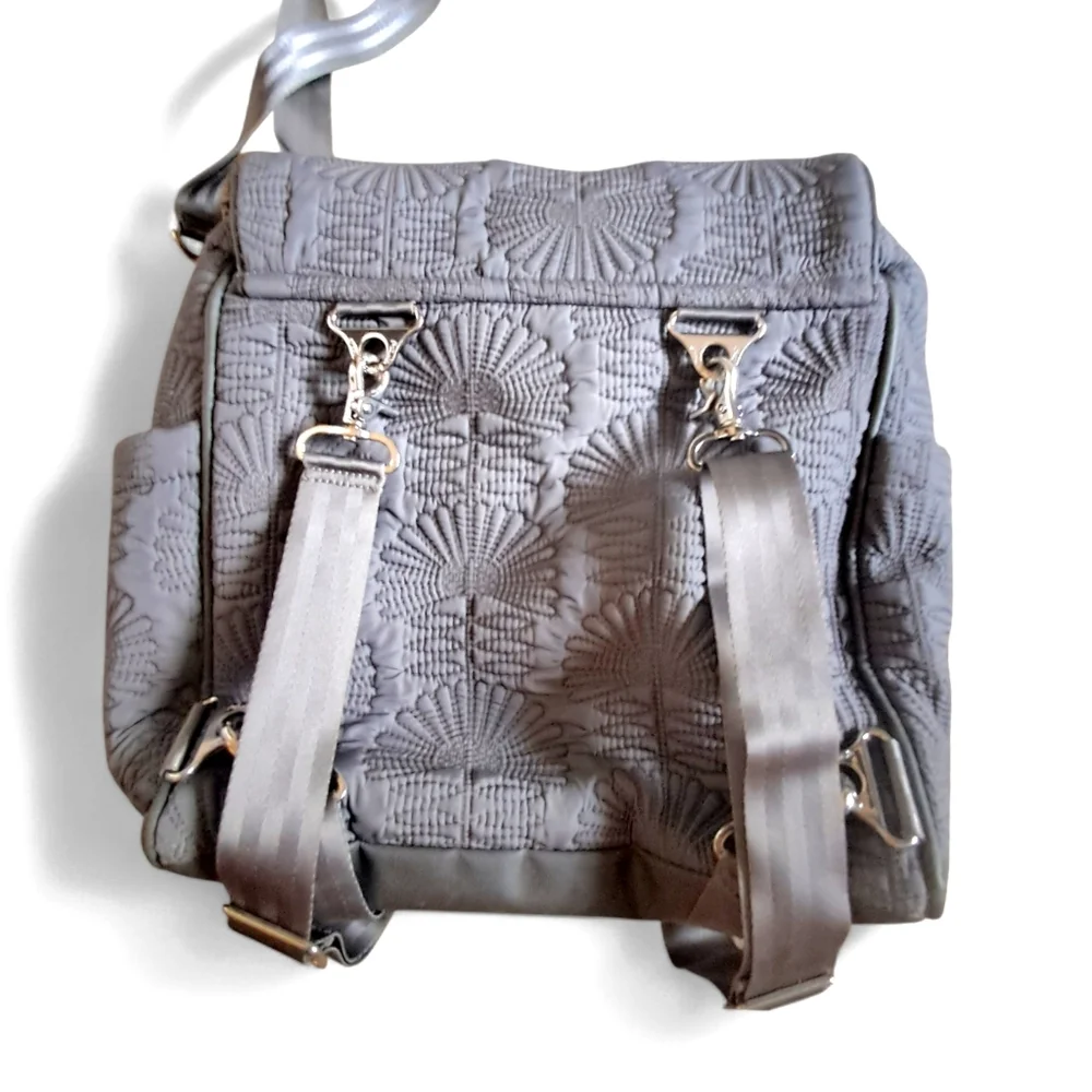 Petunia Pickle Bottom Convertible Diaper Bag GUC Slate Gray Changing Pad